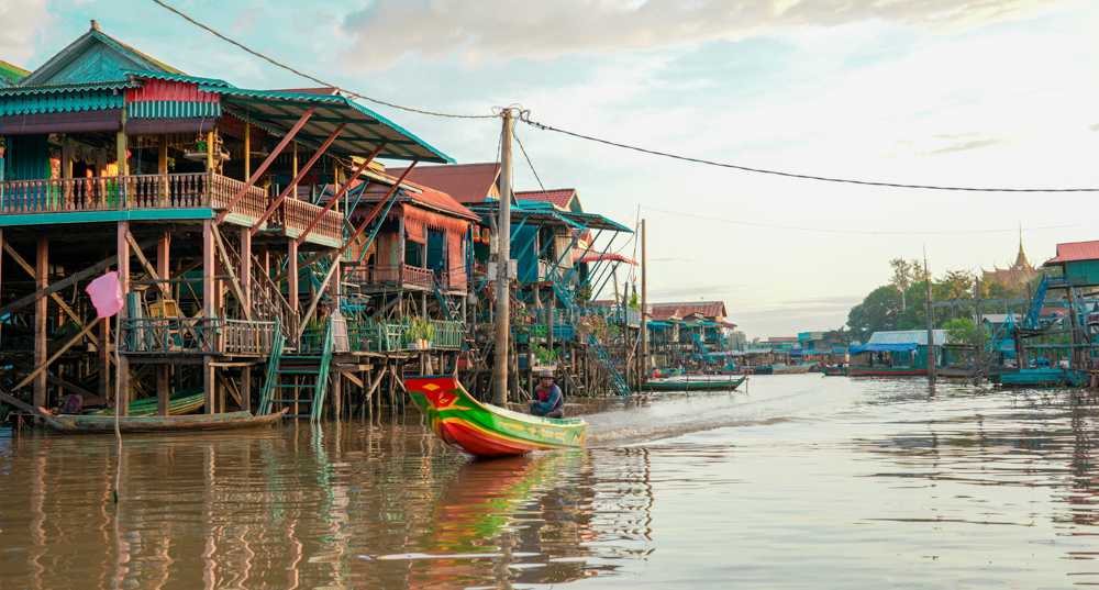 Private Day Trip to Kampong Pluk Floating Village with sunset