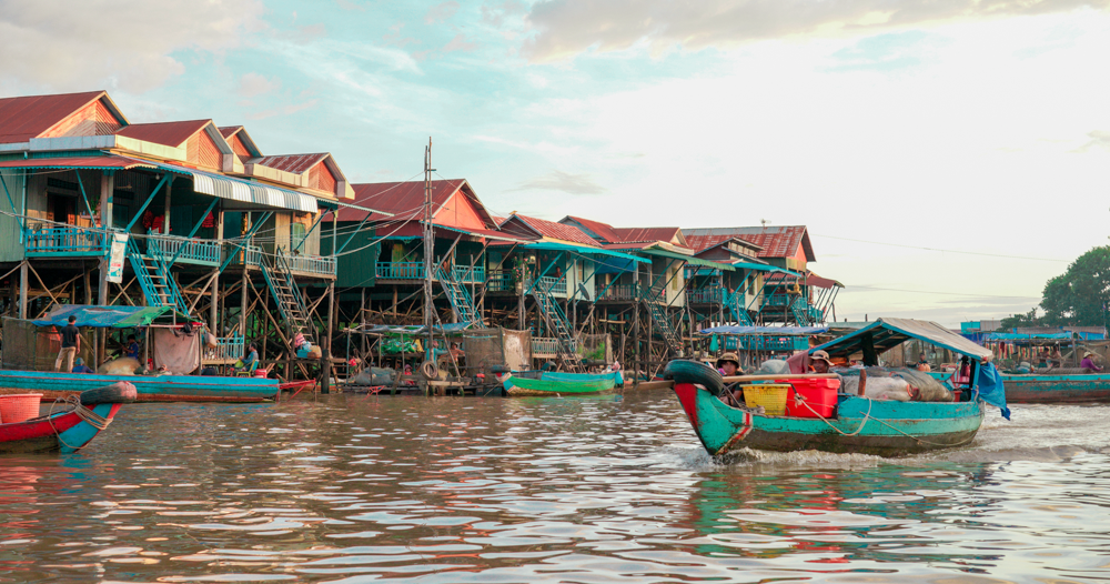 Private Day Trip to Kampong Pluk Floating Village with sunset