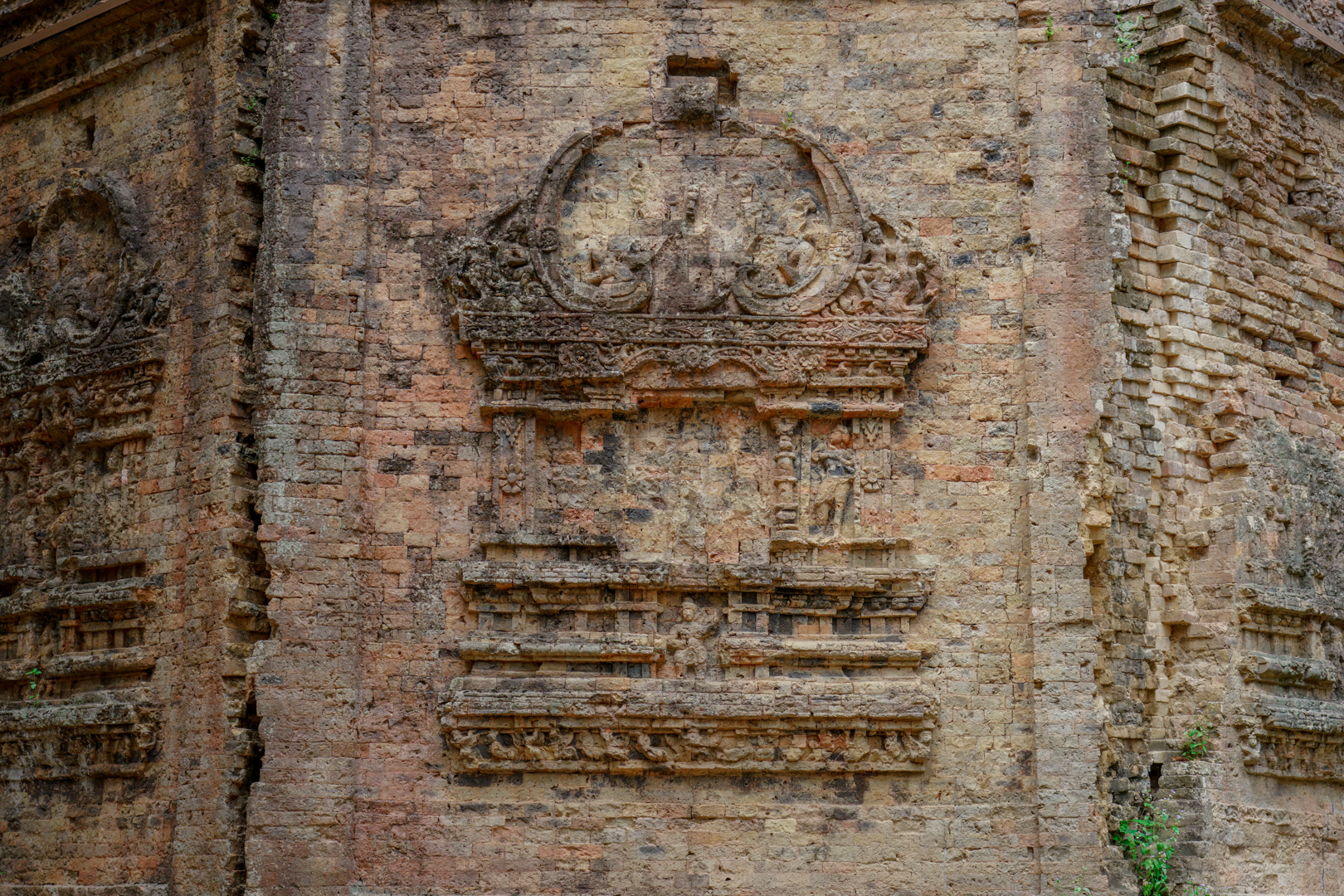 Private Day Trip Siem Reap to Sambo Preikuk Temple (the capital of the Chenla Empire)