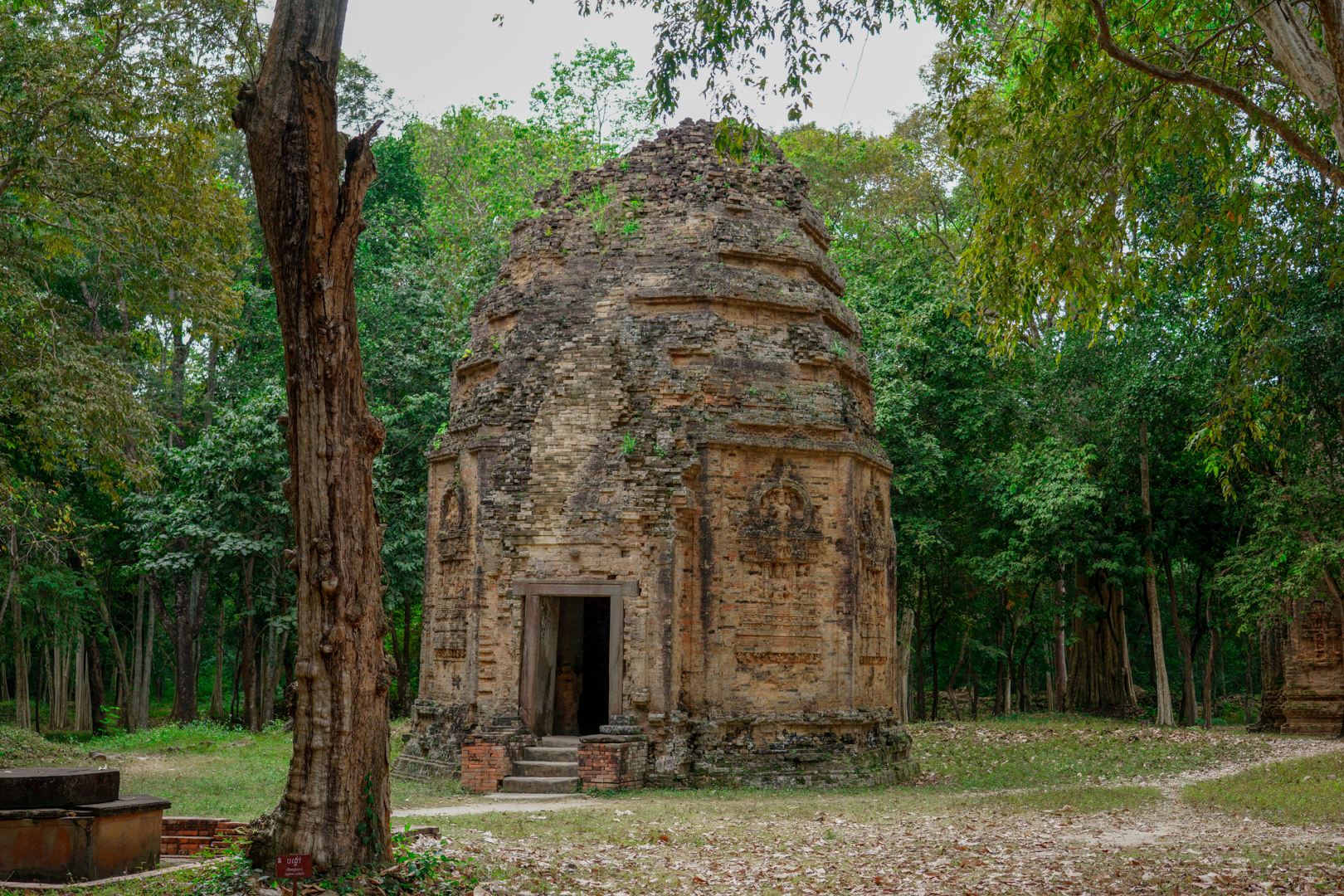 Private Day Trip Siem Reap to Sambo Preikuk Temple (the capital of the Chenla Empire)