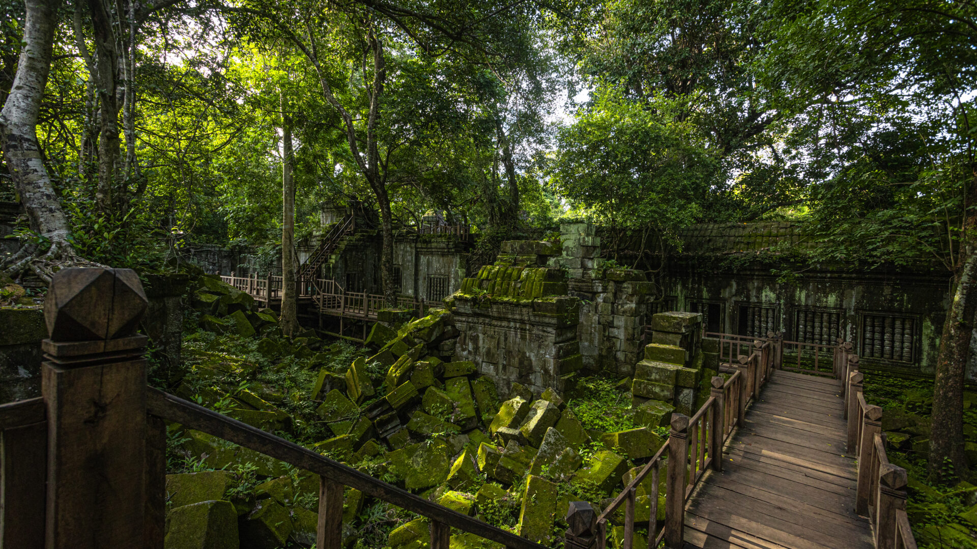 Koh Ker & Beng Mealea (The temple lost in Jungle)