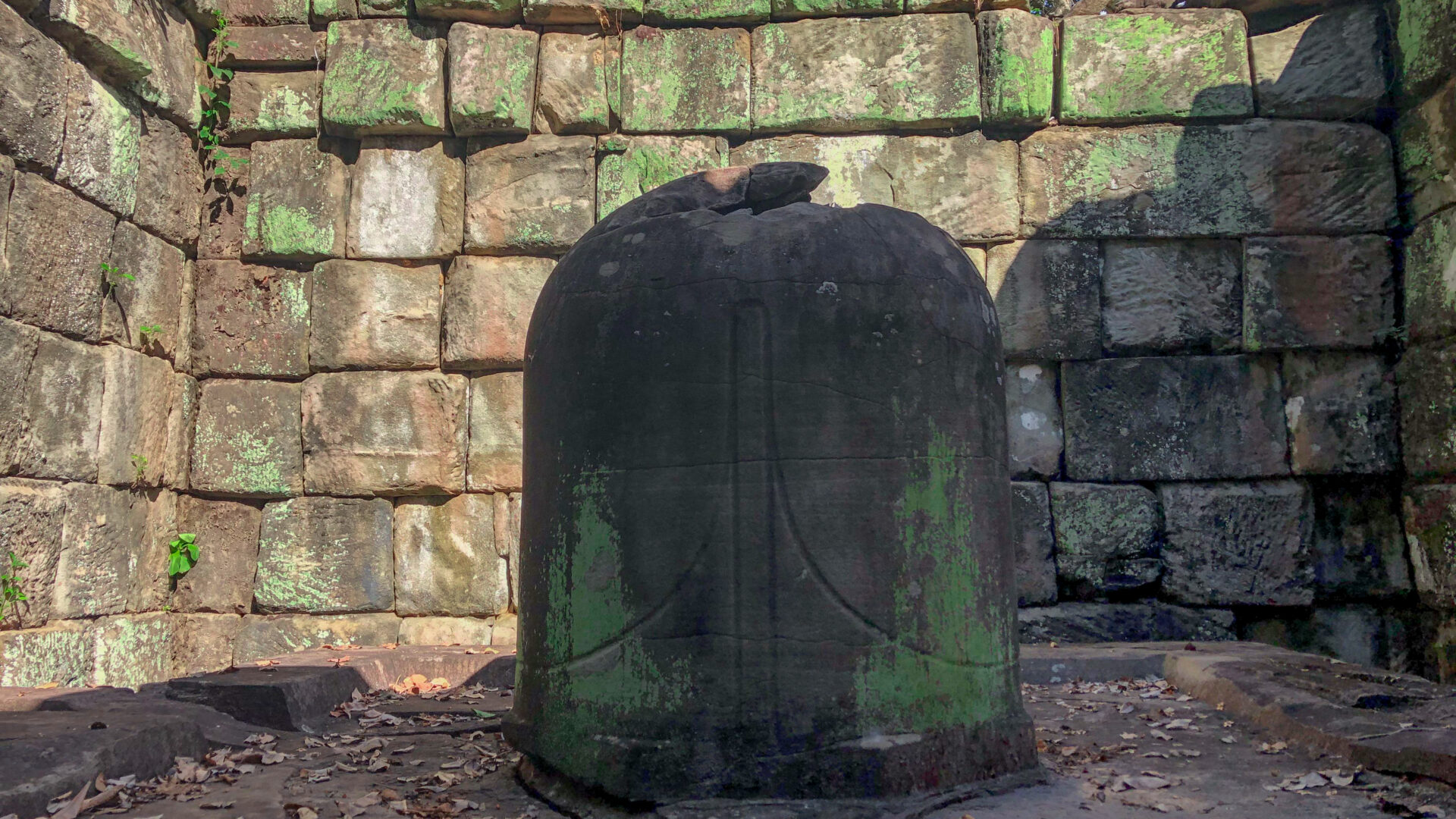 Koh Ker & Beng Mealea (The temple lost in Jungle)